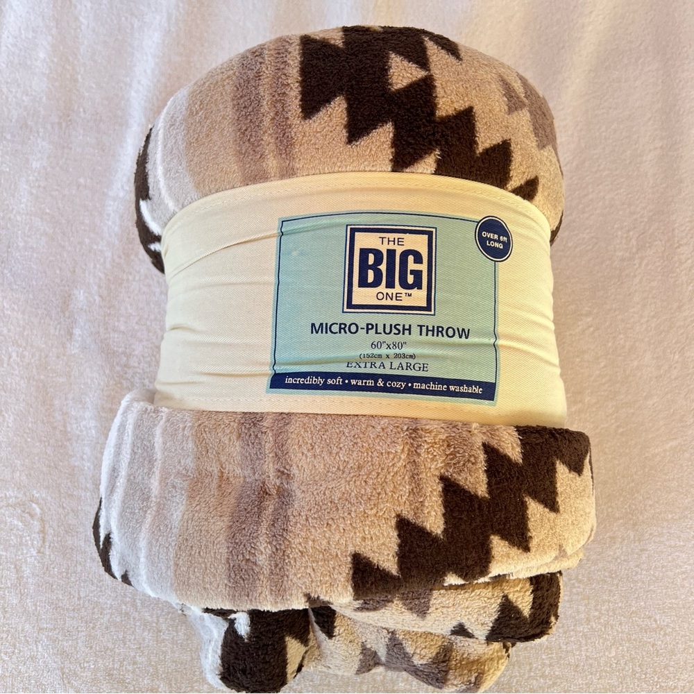 FLEECE THROW SOUTHWESTERN BROWN NEUTRAL COLORS 60”x 80” NWT